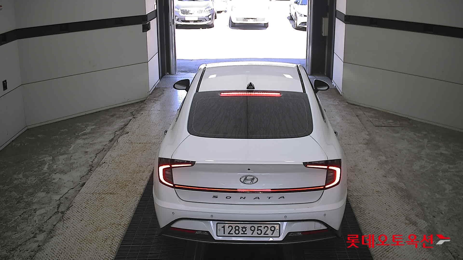 Hyundai - Sonata | DN8 (G) 2.0 Premium 11