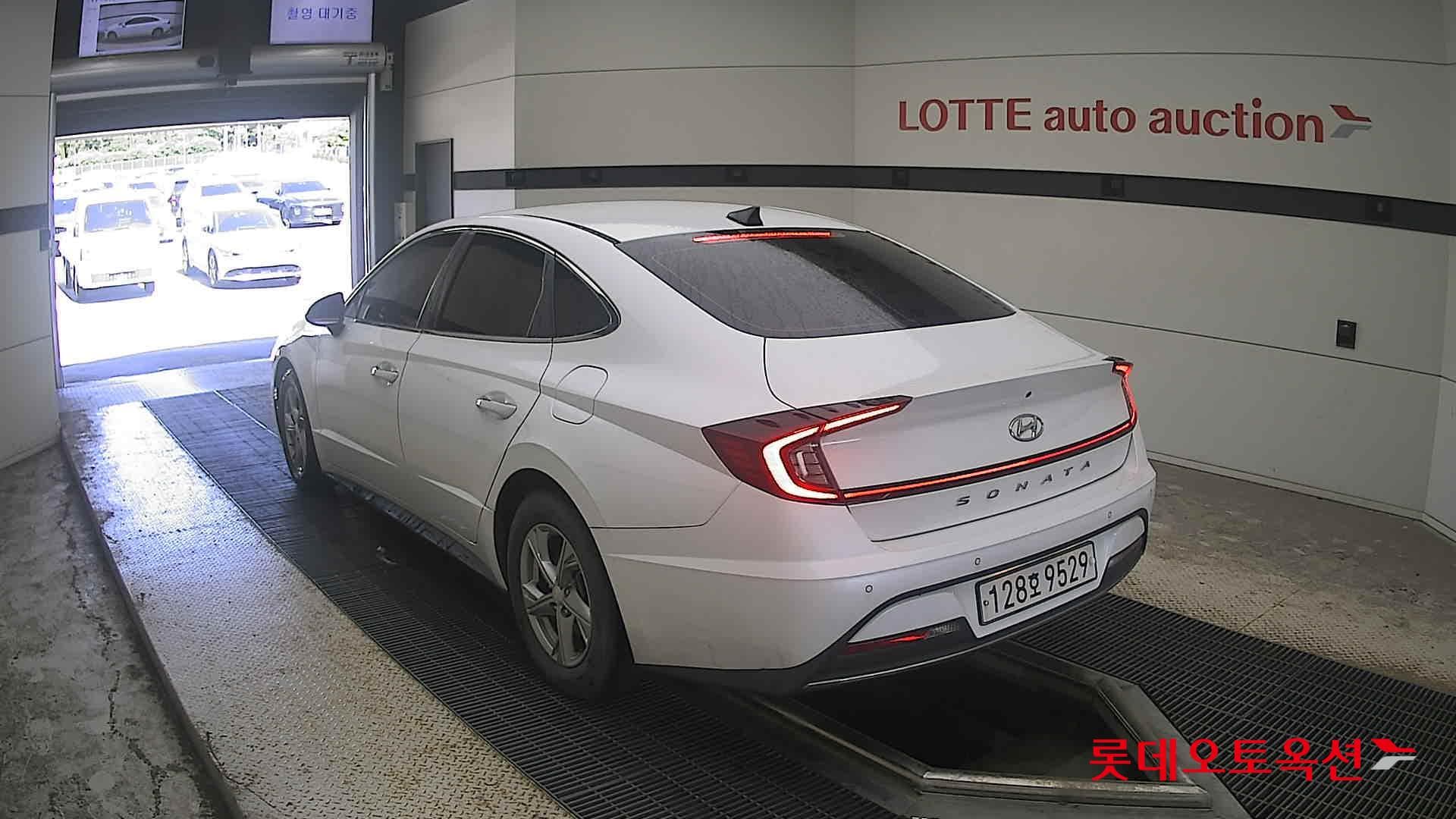 Hyundai - Sonata | DN8 (G) 2.0 Premium 10