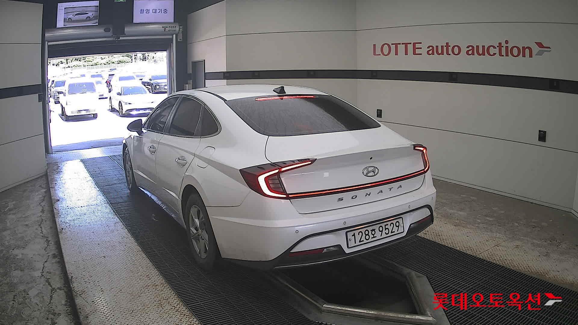 Hyundai - Sonata | DN8 (G) 2.0 Premium 9