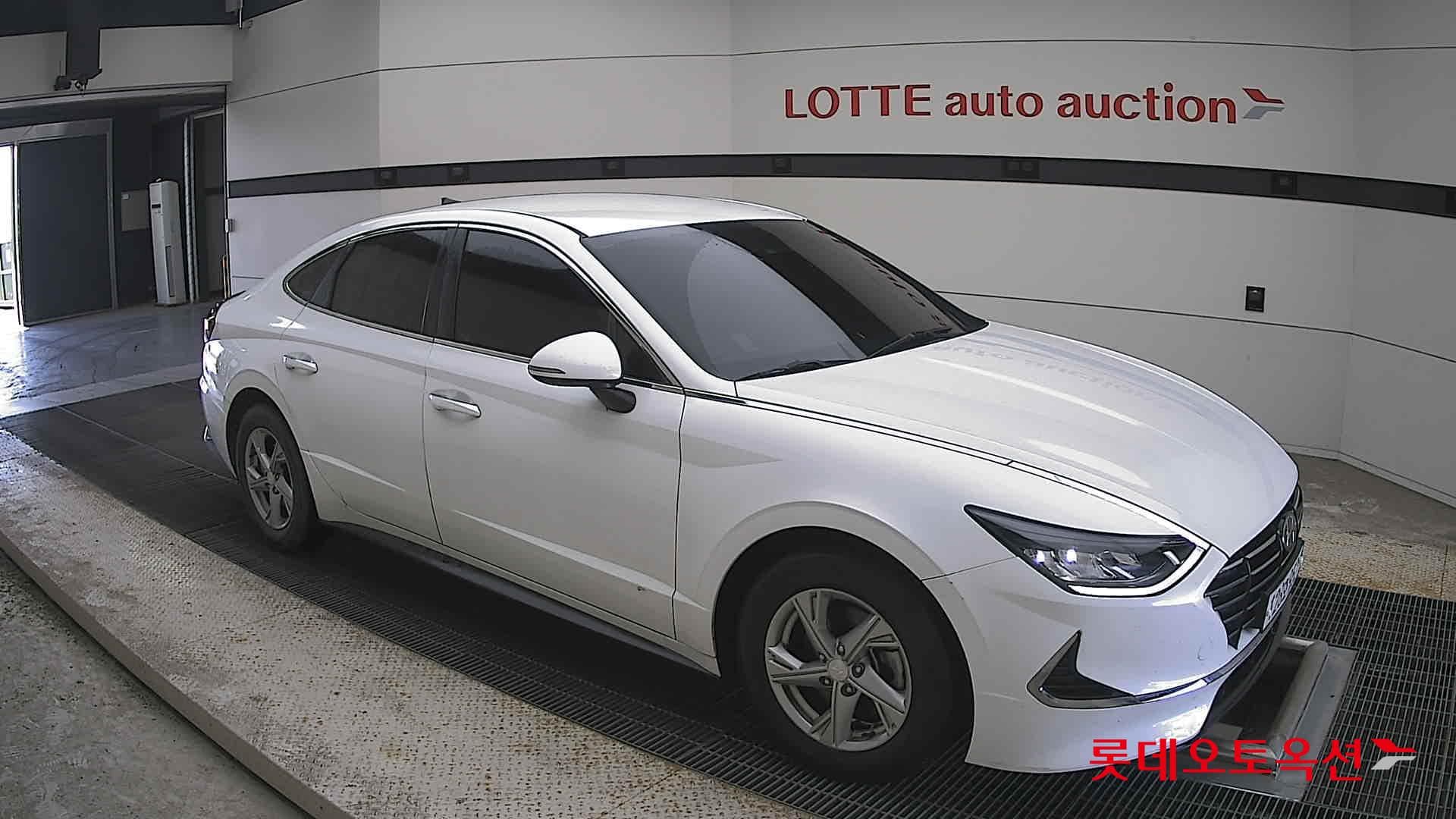 Hyundai - Sonata | DN8 (G) 2.0 Premium 18