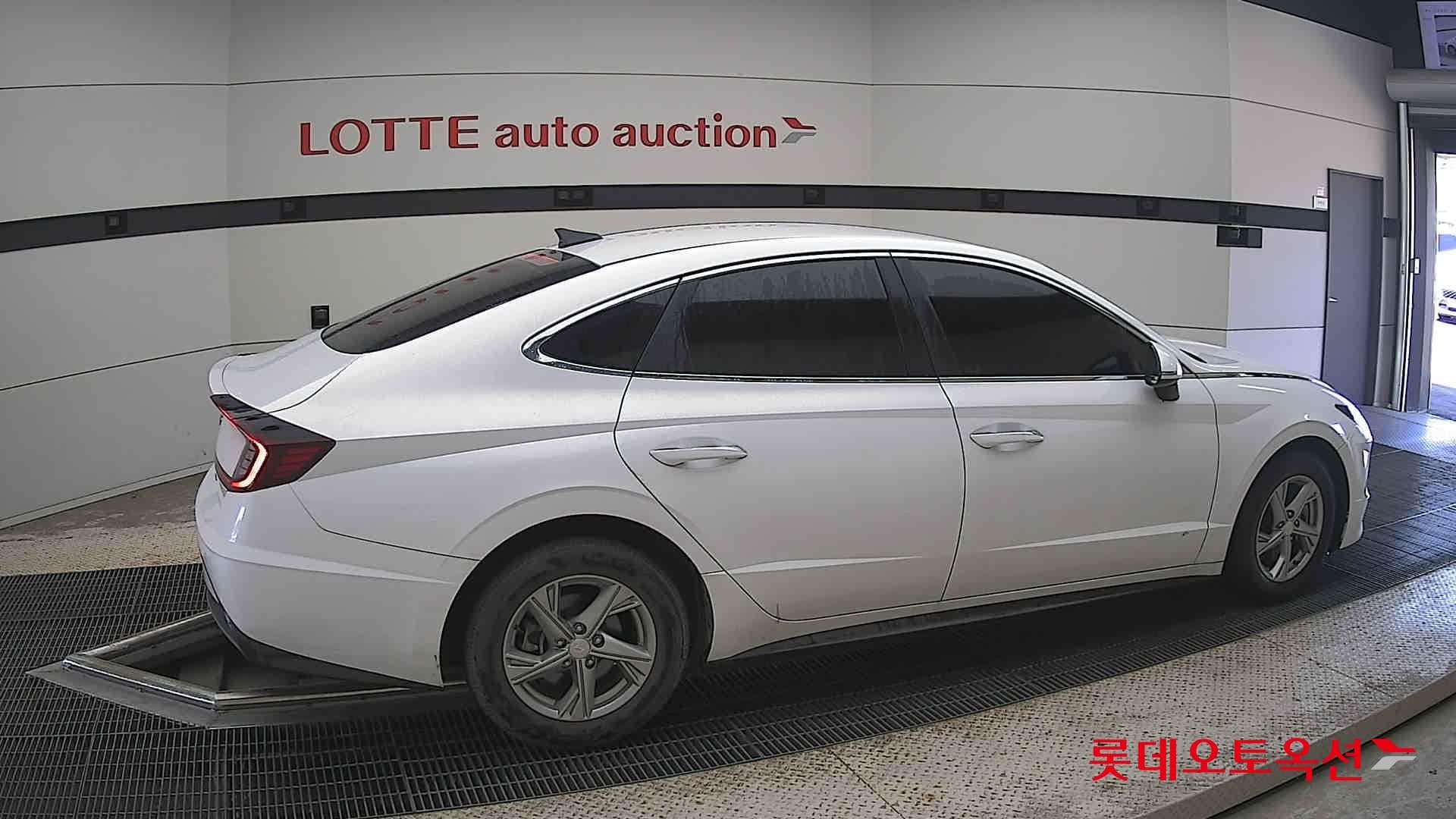 Hyundai - Sonata | DN8 (G) 2.0 Premium 15