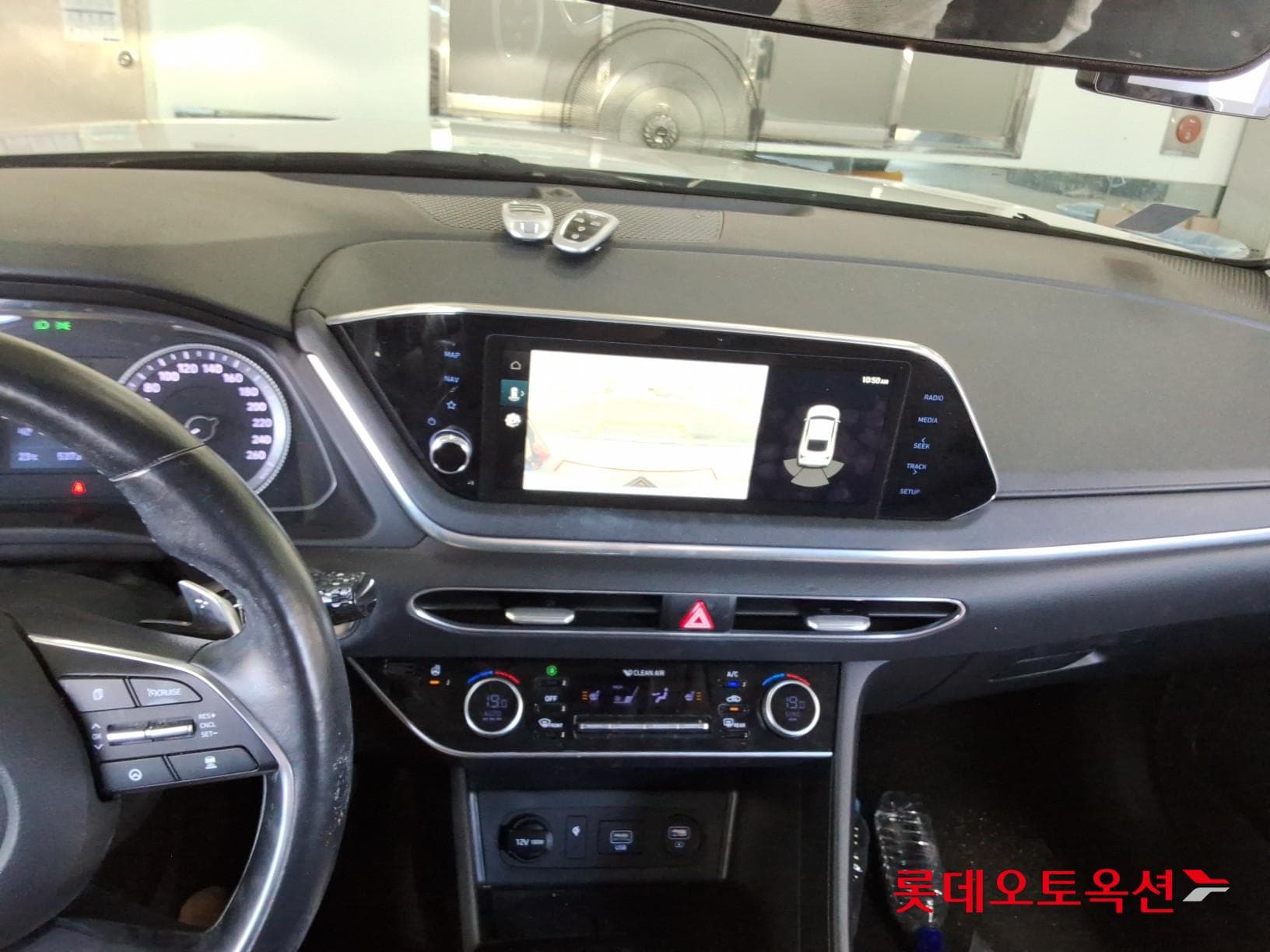 Hyundai - Sonata | DN8 (G) 2.0 Premium 32
