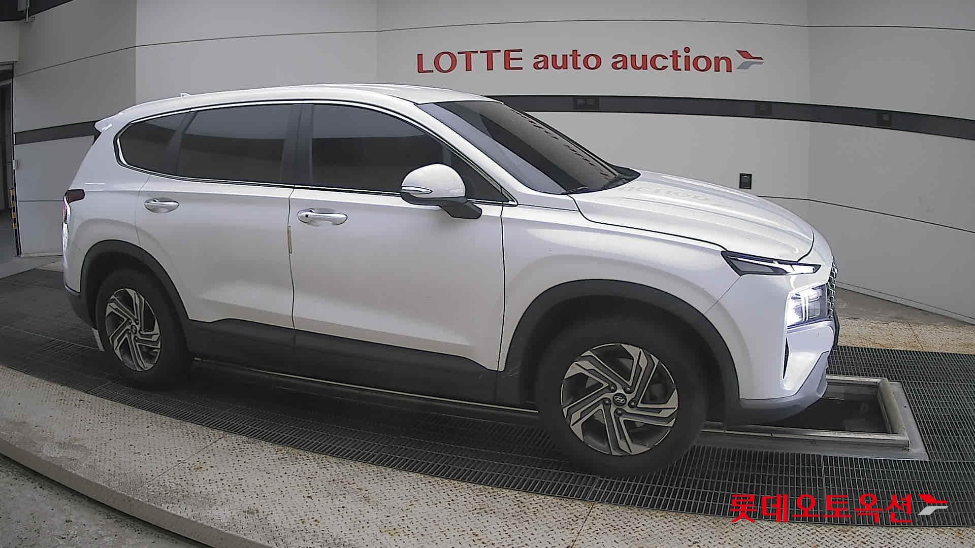 Hyundai - Santa Fe | THE NEW SANTAFE (D) 2.2 Premium 5Seater 2WD 17