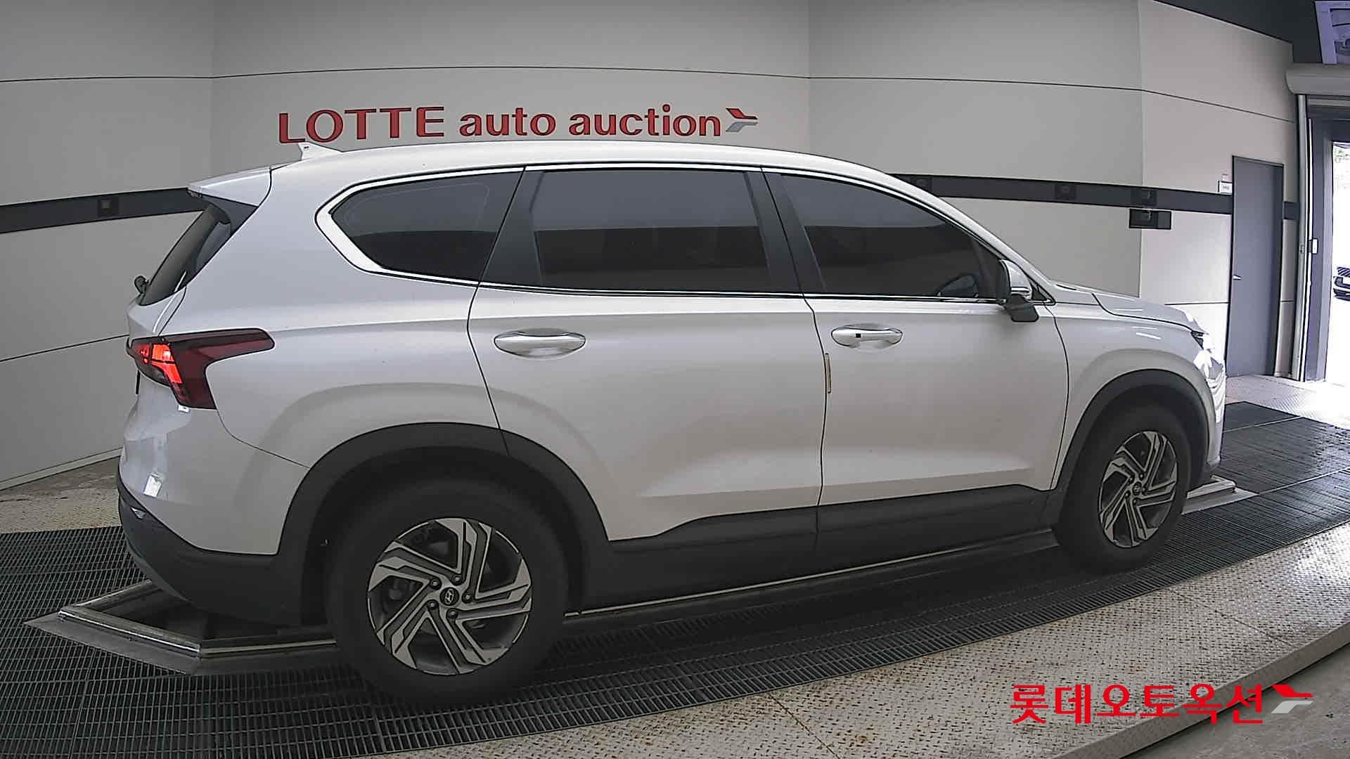 Hyundai - Santa Fe | THE NEW SANTAFE (D) 2.2 Premium 5Seater 2WD 15