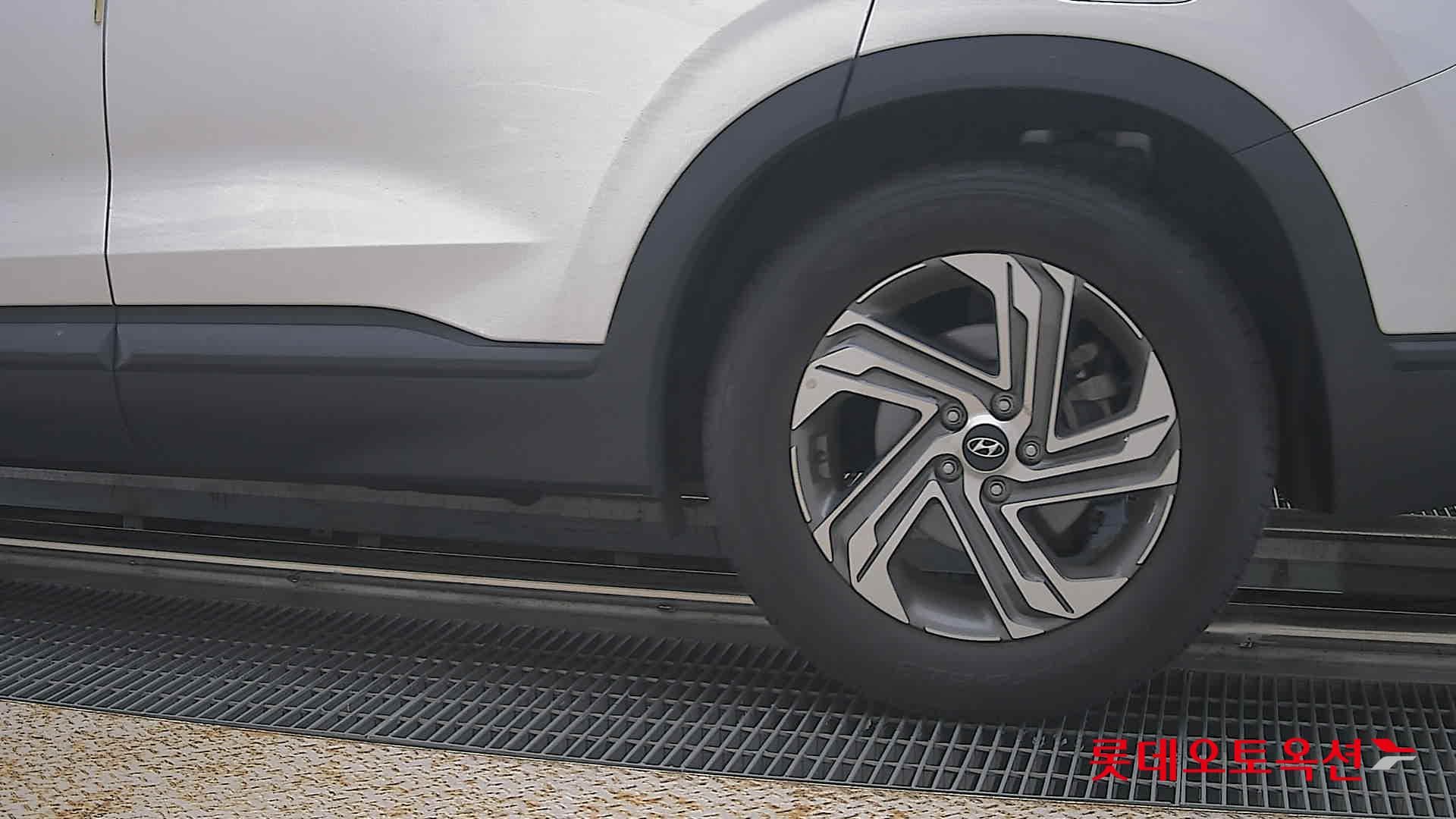 Hyundai - Santa Fe | THE NEW SANTAFE (D) 2.2 Premium 5Seater 2WD 22