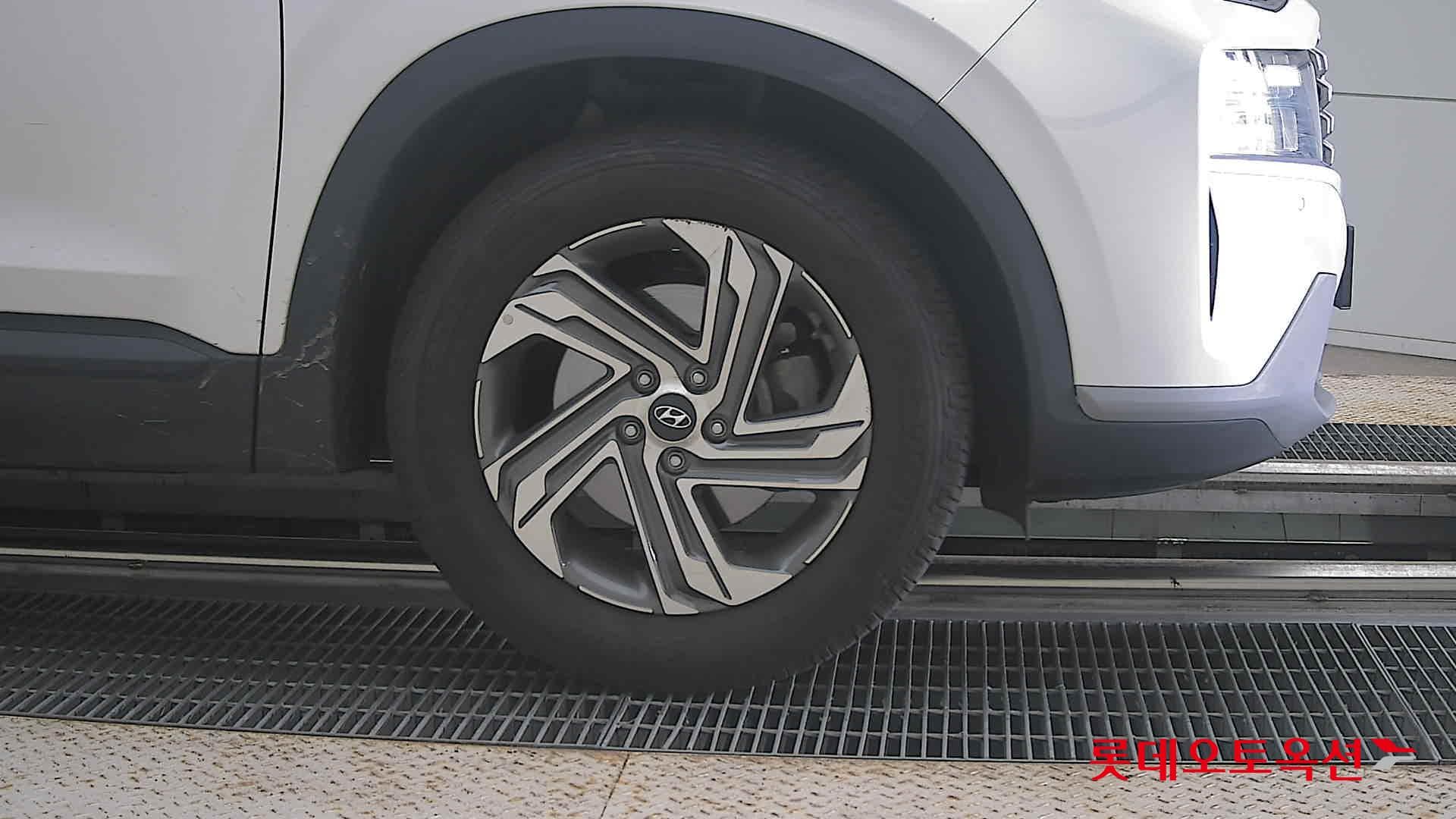 Hyundai - Santa Fe | THE NEW SANTAFE (D) 2.2 Premium 5Seater 2WD 23