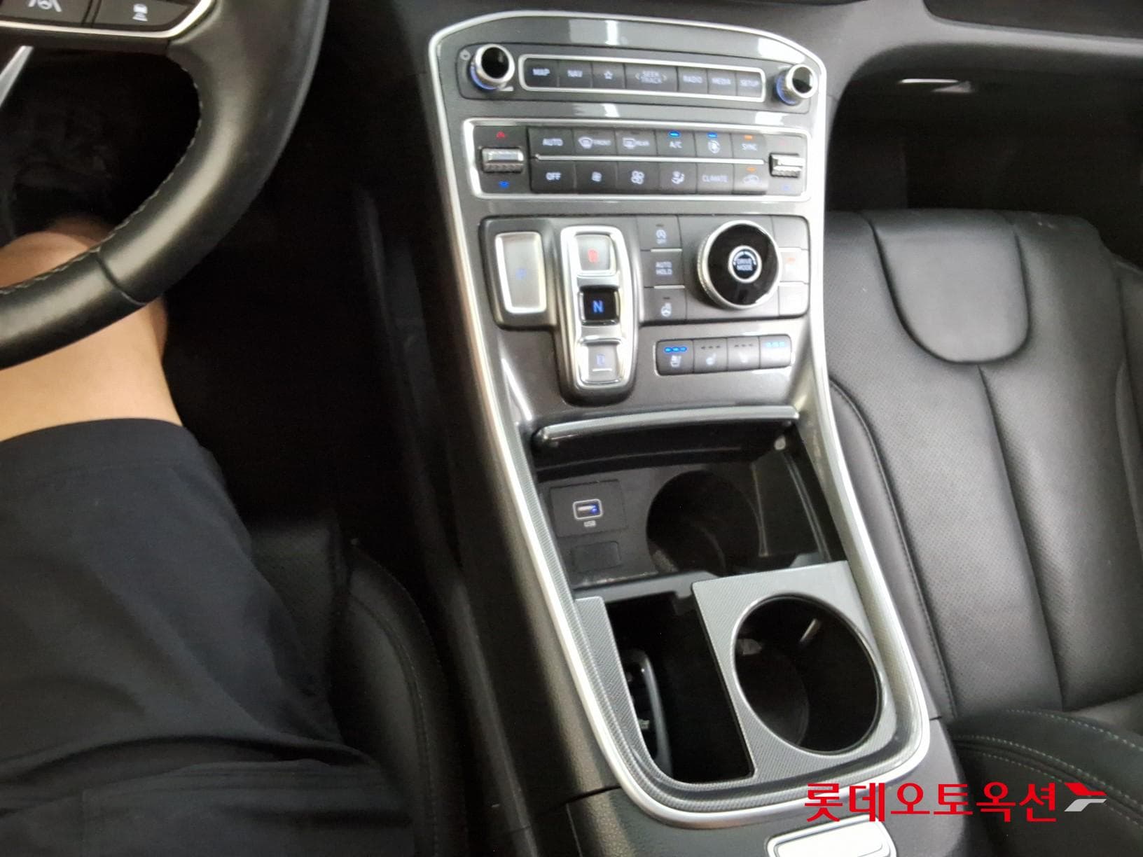 Hyundai - Santa Fe | THE NEW SANTAFE (D) 2.2 Premium 5Seater 2WD 31