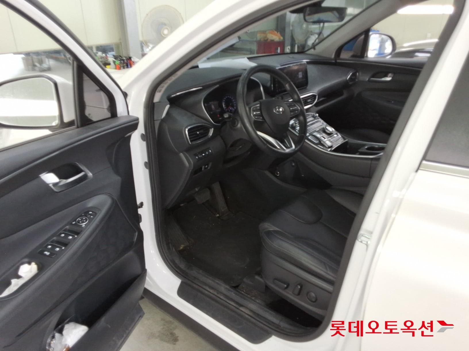 Hyundai - Santa Fe | THE NEW SANTAFE (D) 2.2 Premium 5Seater 2WD 34