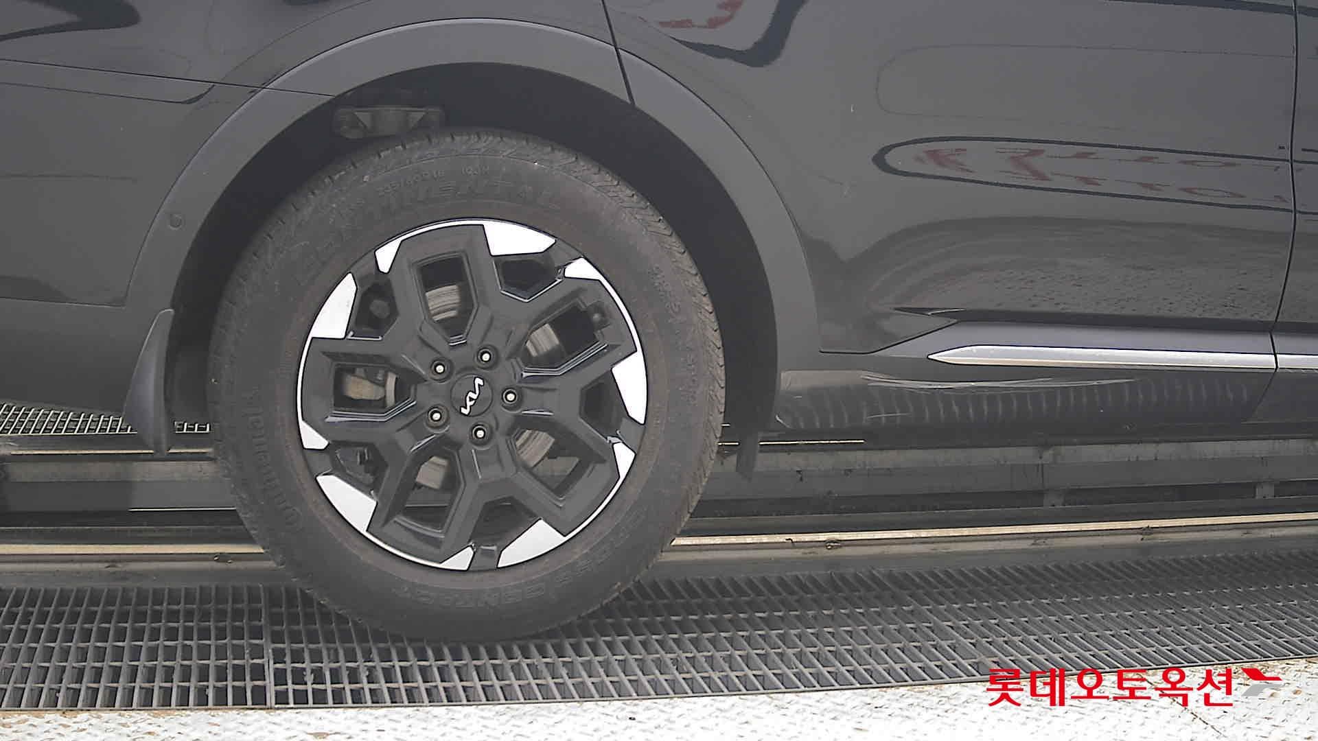 Kia - Sorento | MQ4 (D)2.2 Noblesse 5 4WD AT 24