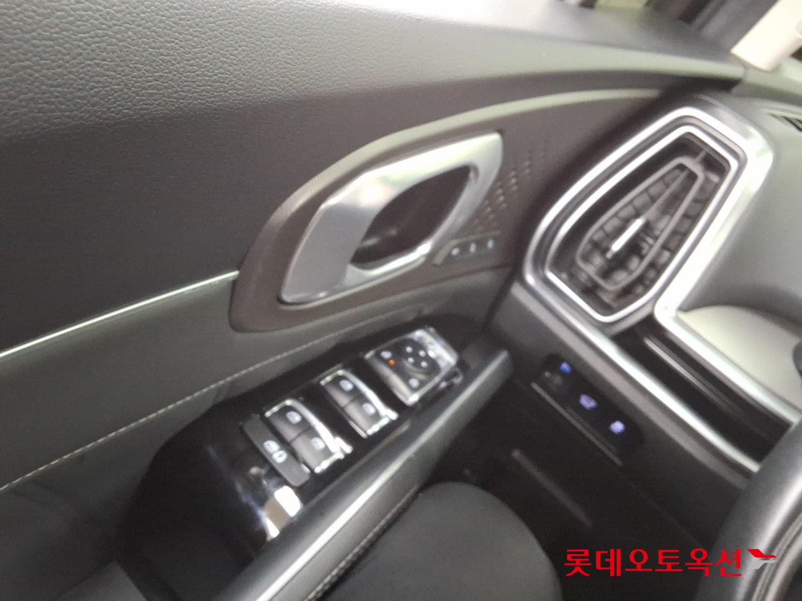 Kia - Sorento | MQ4 (D)2.2 Noblesse 5 4WD AT 28