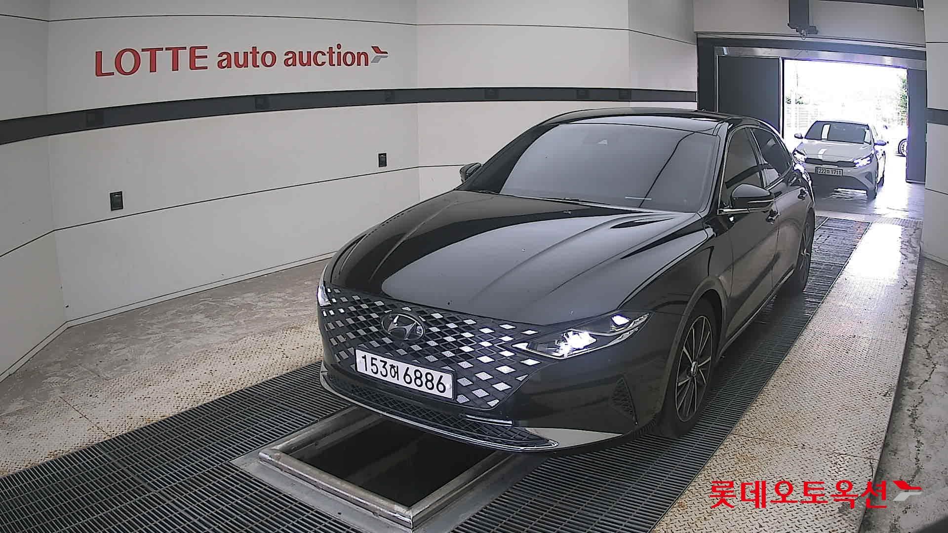 Hyundai - Grandeur | THE NEW (G) 2.5 Exclusive 2