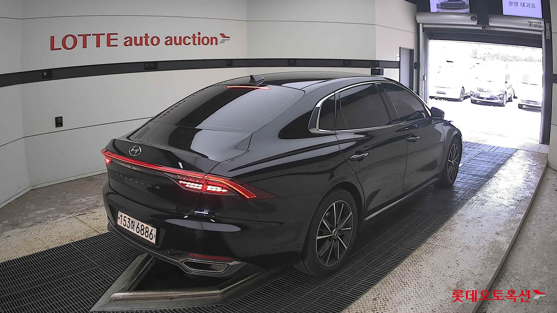 Hyundai - Grandeur | THE NEW (G) 2.5 Exclusive 12