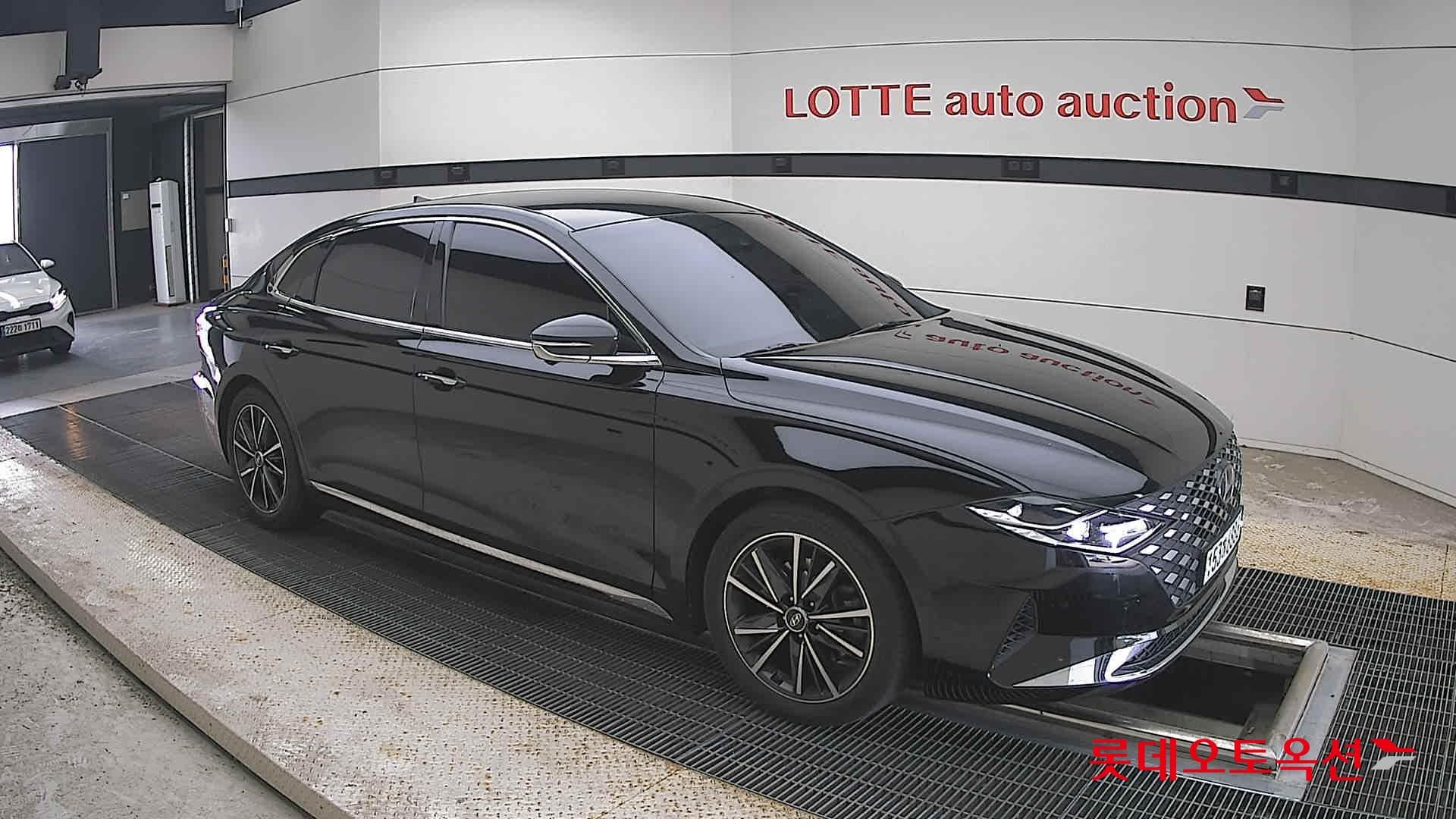 Hyundai - Grandeur | THE NEW (G) 2.5 Exclusive 18