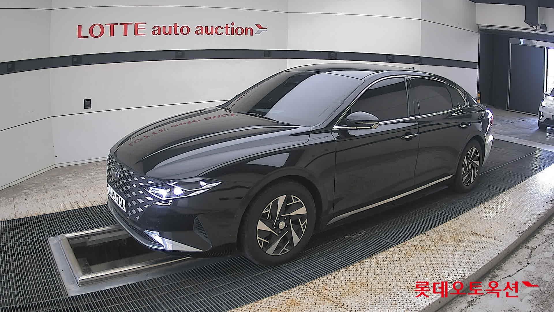 Hyundai - Grandeur | THE NEW (H) 2.4 Premium 4