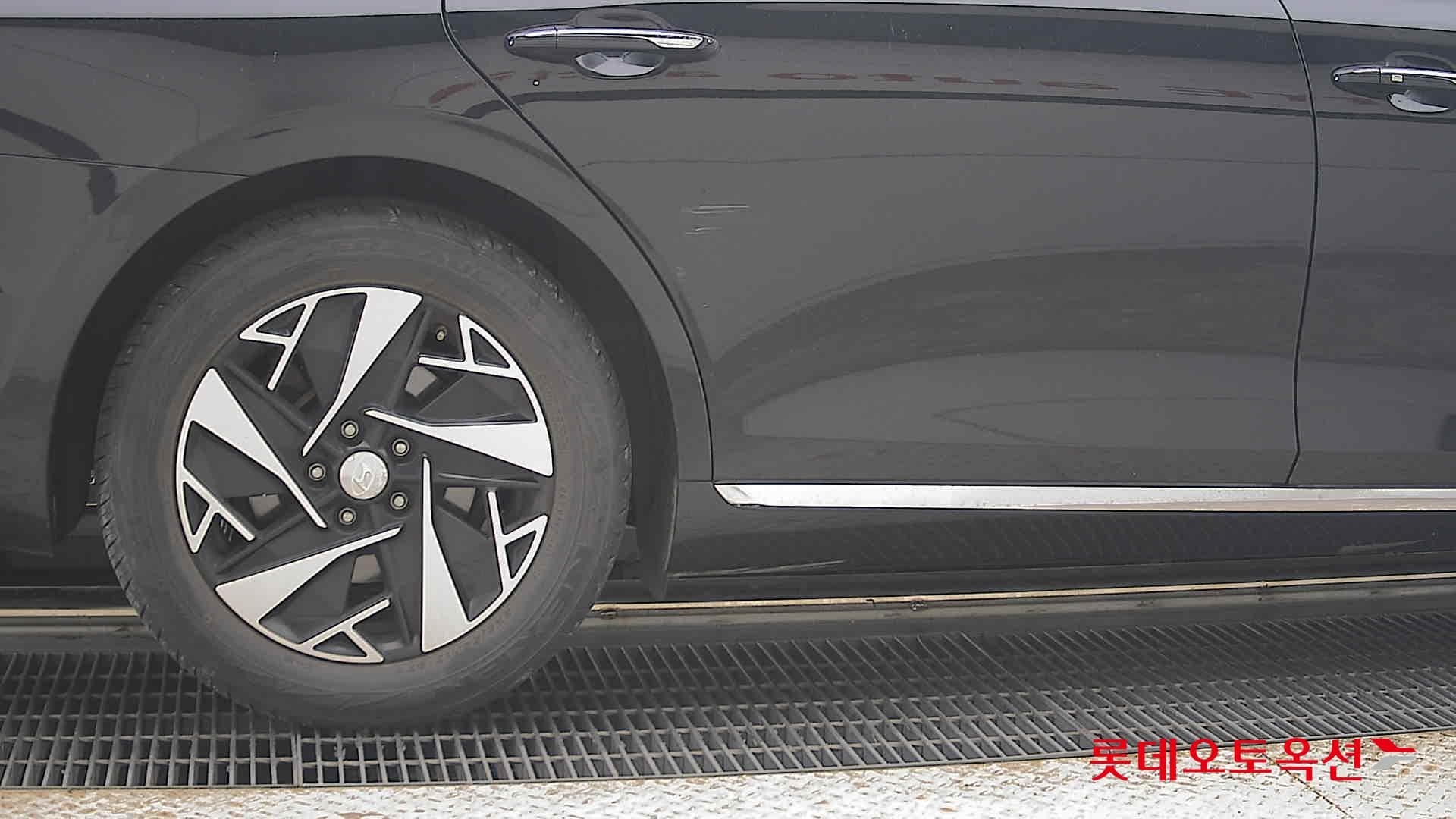 Hyundai - Grandeur | THE NEW (H) 2.4 Premium 24