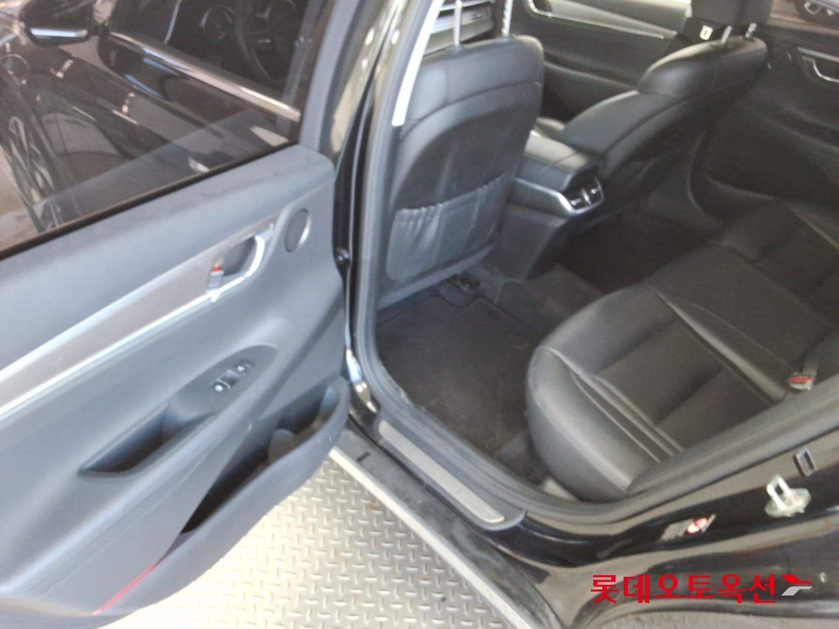 Hyundai - Grandeur | THE NEW (H) 2.4 Premium 36