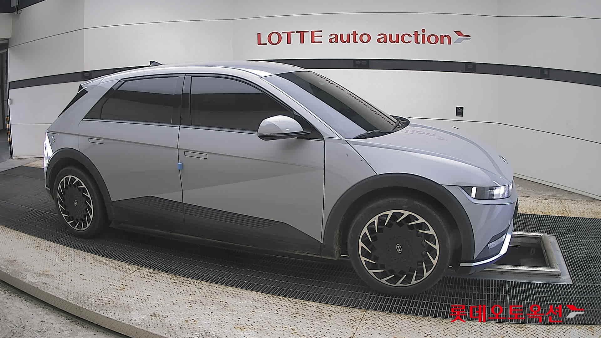 Hyundai - Ioniq | 5 (E) Long Range Exclusive 4WD 17