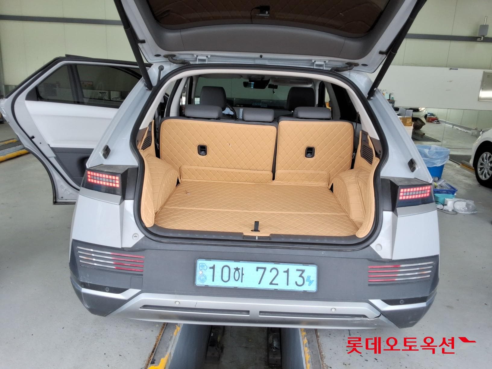 Hyundai - Ioniq | 5 (E) Long Range Exclusive 4WD 38