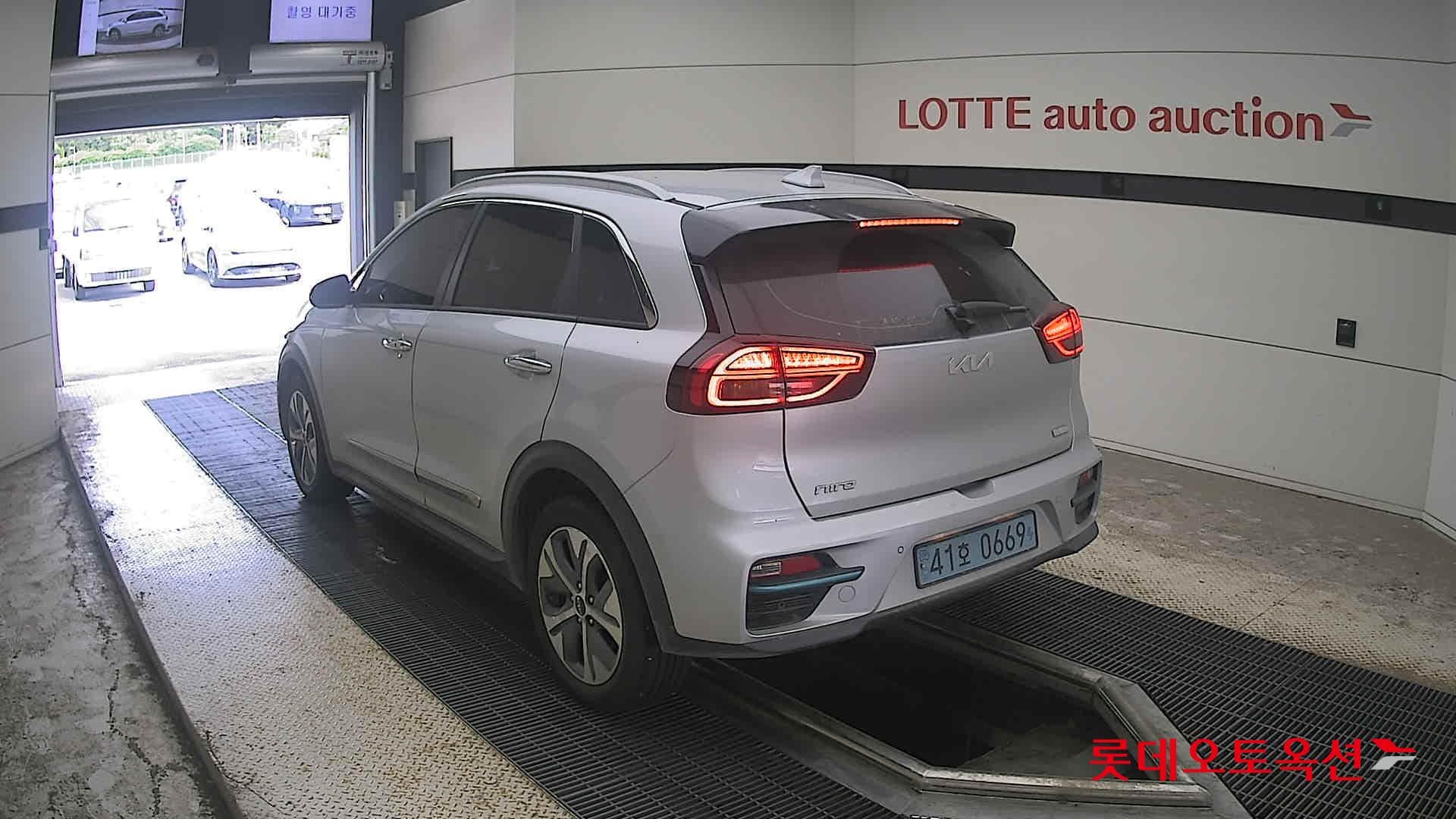 Kia - Ниро | EV (E) Noblesse_22MY 10