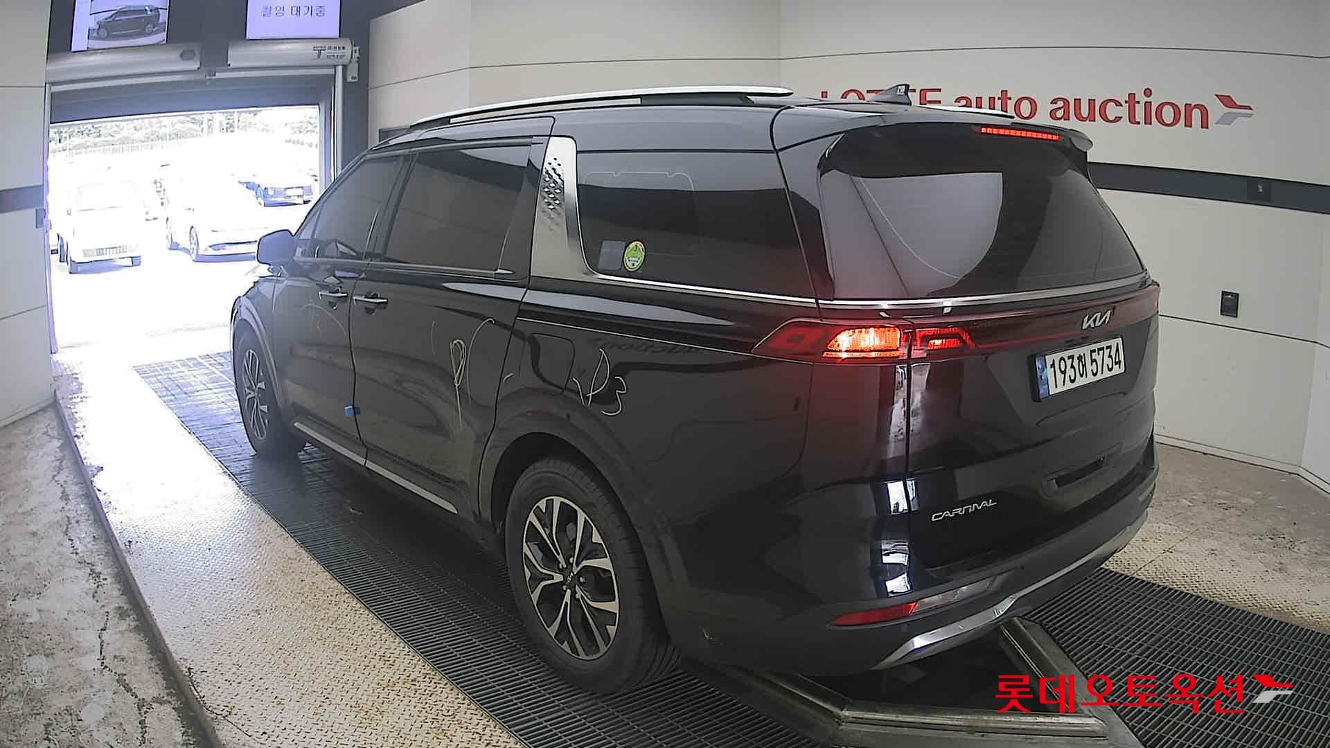 Kia - Carnival | KA4 (D) 2.2 Noblesse 9Seater 10