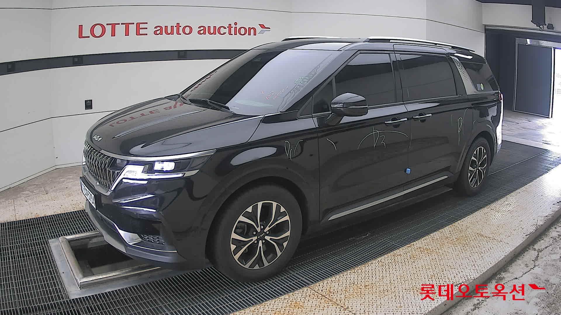Kia - Carnival | KA4 (D) 2.2 Noblesse 9Seater 4