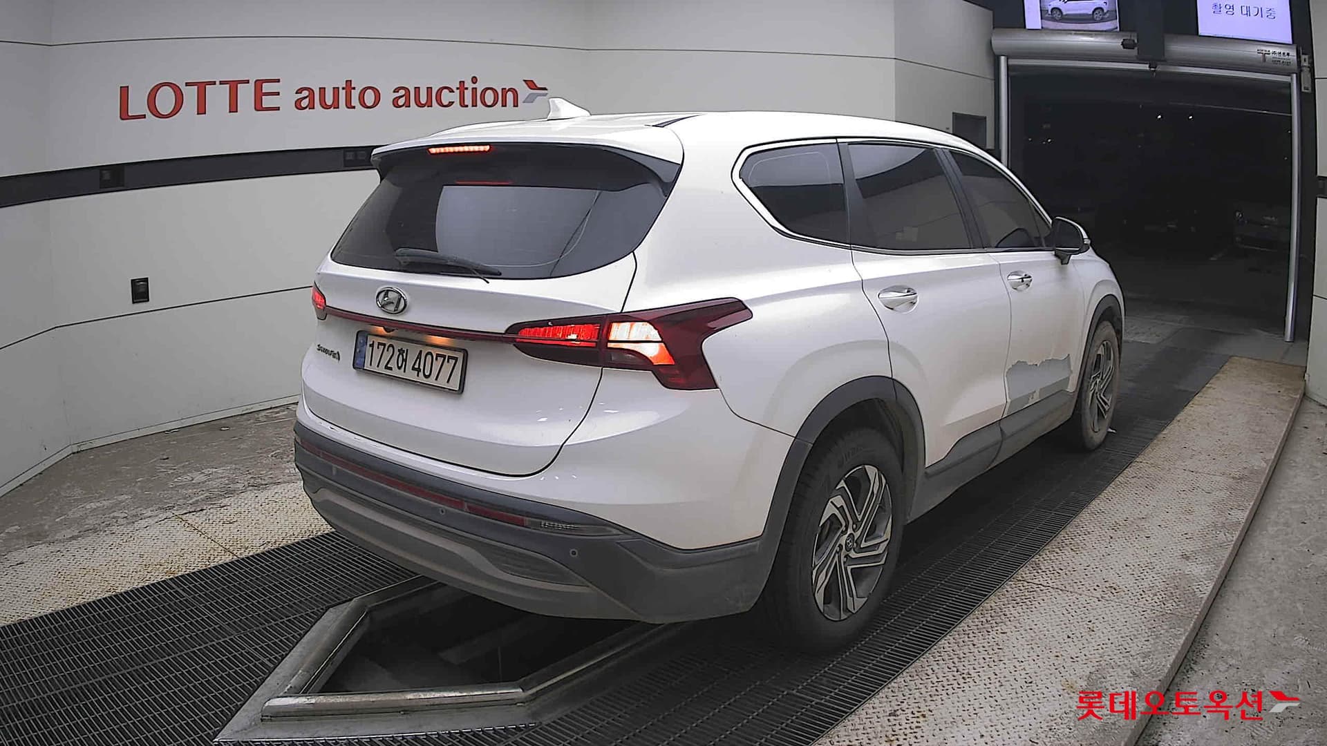 Hyundai - Santa Fe | THE NEW SANTAFE (D) 2.2 Exclusive 5Seater 2WD 12