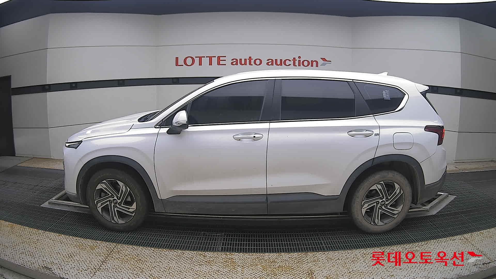 Hyundai - Santa Fe | THE NEW SANTAFE (D) 2.2 Exclusive 5Seater 2WD 6