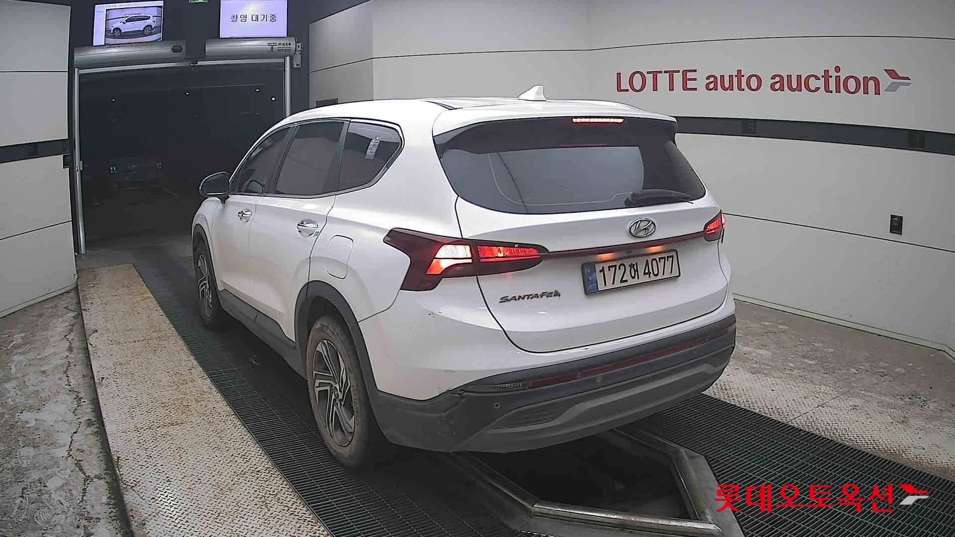 Hyundai - Santa Fe | THE NEW SANTAFE (D) 2.2 Exclusive 5Seater 2WD 9