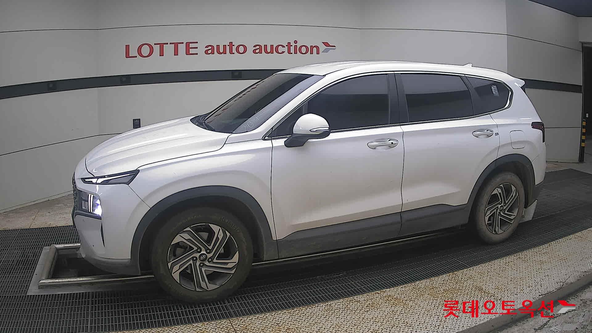 Hyundai - Santa Fe | THE NEW SANTAFE (D) 2.2 Exclusive 5Seater 2WD 5