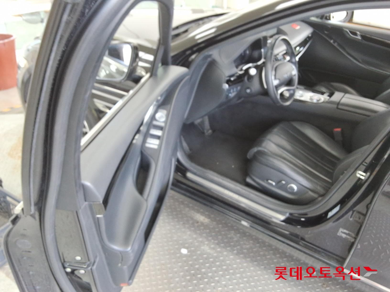 Genesis - G80 | THE ALL NEW GENESIS (G) 2.5T 36