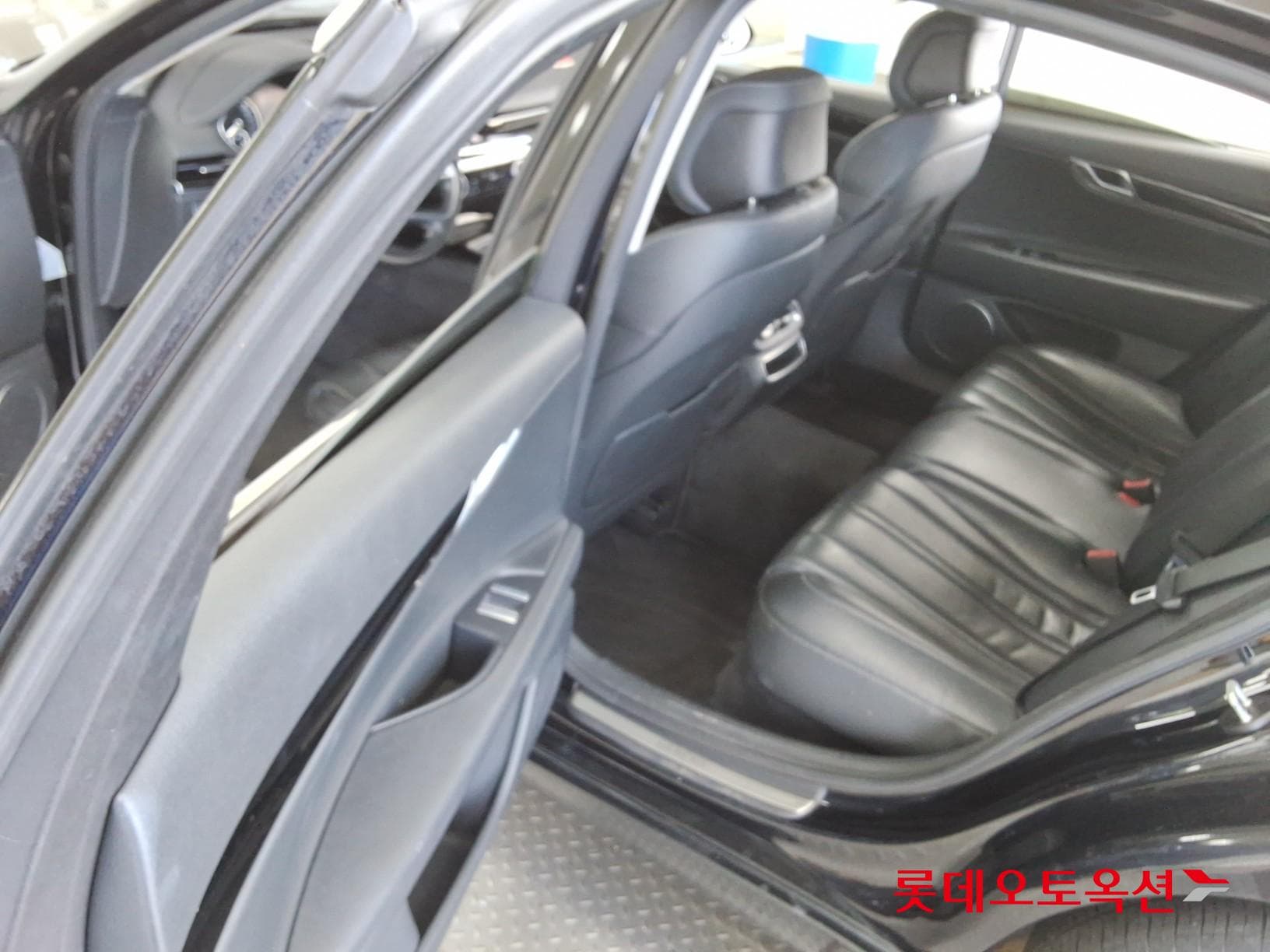 Genesis - G80 | THE ALL NEW GENESIS (G) 2.5T 37