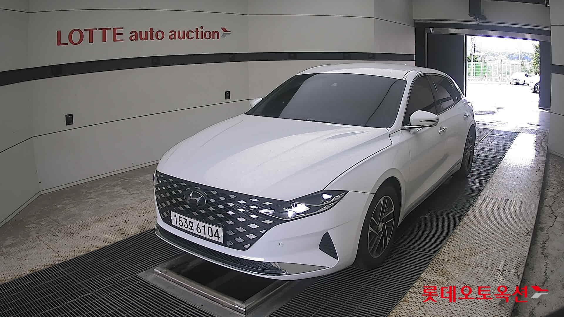 Hyundai - Grandeur | THE NEW (G) 2.5 Premium 2