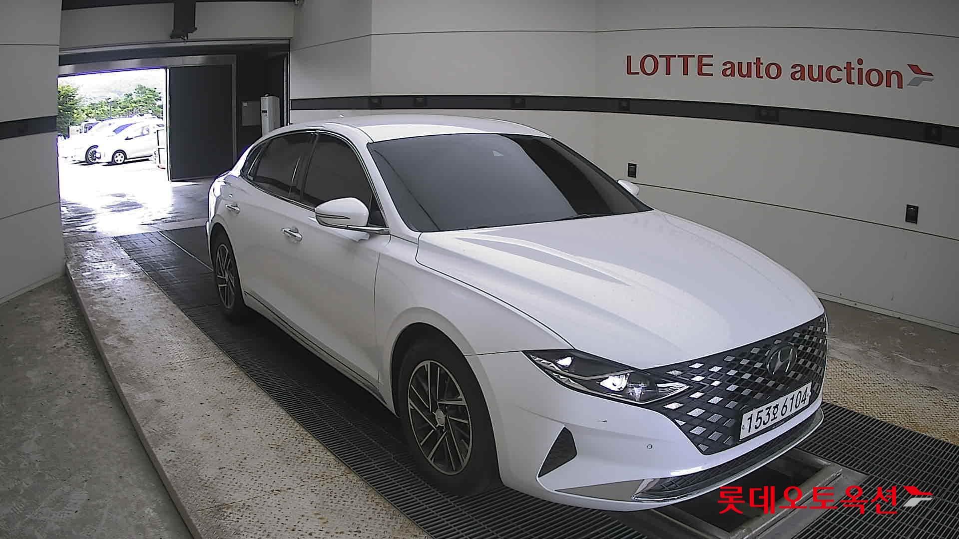 Hyundai - Grandeur | THE NEW (G) 2.5 Premium 19