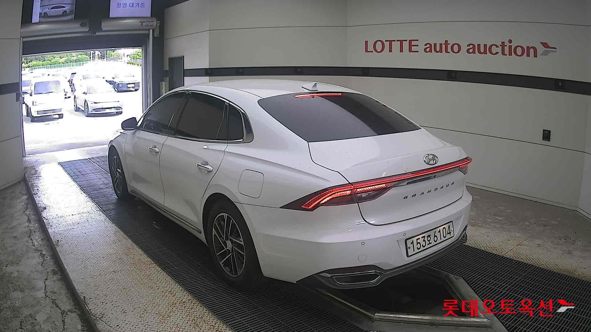 Hyundai - Grandeur | THE NEW (G) 2.5 Premium 10