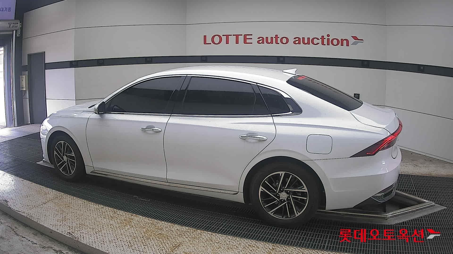 Hyundai - Grandeur | THE NEW (G) 2.5 Premium 7
