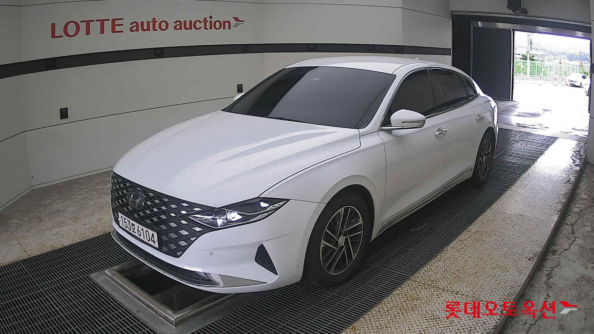 Hyundai - Grandeur | THE NEW (G) 2.5 Premium 3