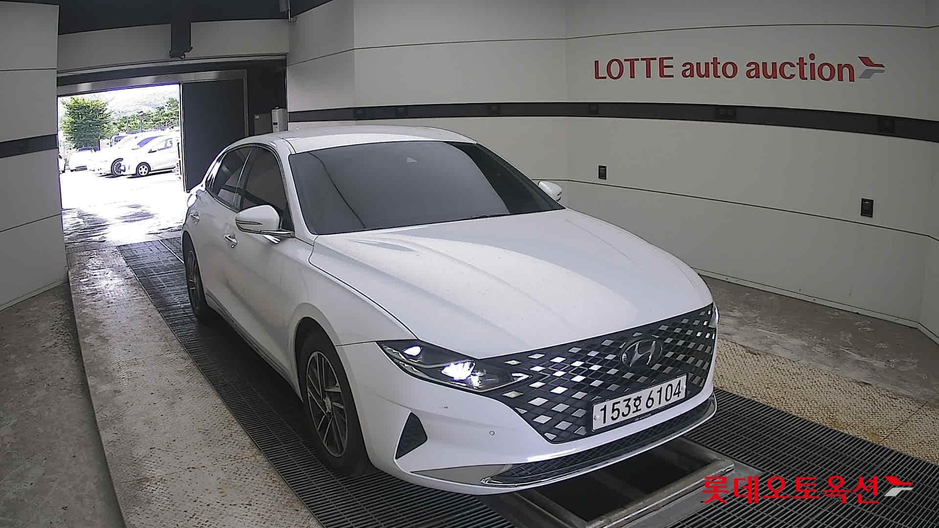 Hyundai - Grandeur | THE NEW (G) 2.5 Premium 20