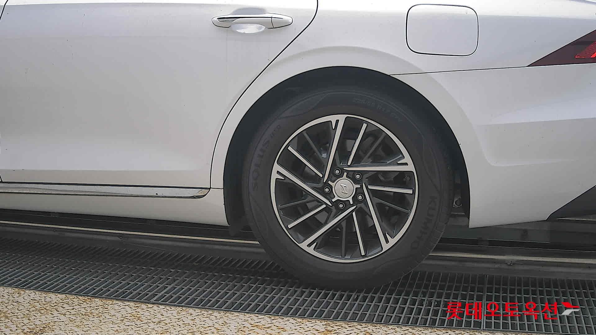 Hyundai - Grandeur | THE NEW (G) 2.5 Premium 22
