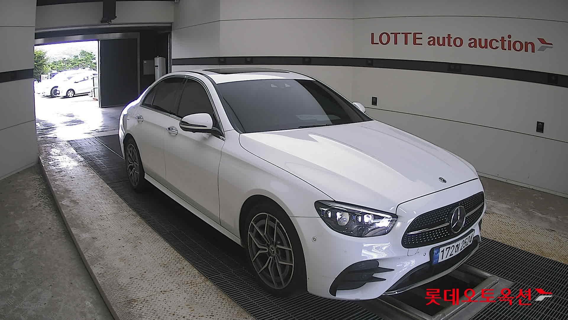 Mercedes-Benz - E-Class | NEW E220 4M AMG LINE KR4 (D) 2.0 19