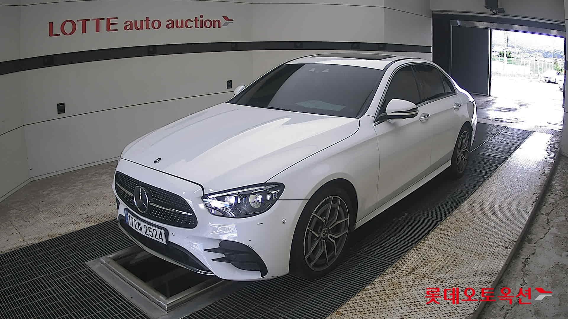 Mercedes-Benz - E-Class | NEW E220 4M AMG LINE KR4 (D) 2.0 3