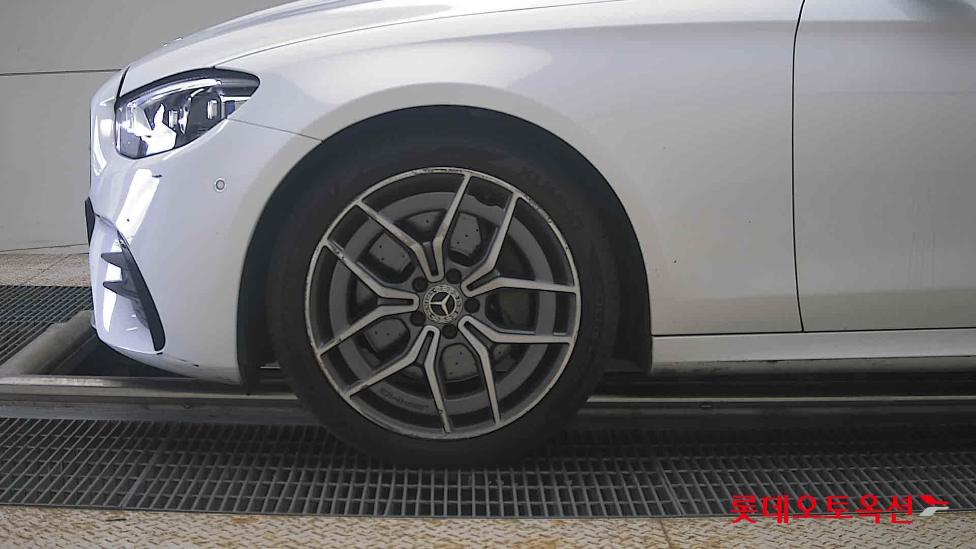 Mercedes-Benz - E-Class | NEW E220 4M AMG LINE KR4 (D) 2.0 21