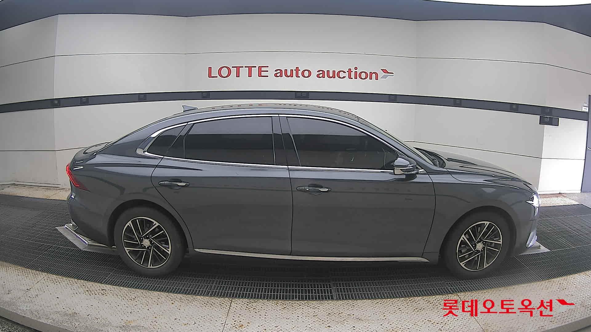 Hyundai - Grandeur | THE NEW (G) 2.5 Premium 16