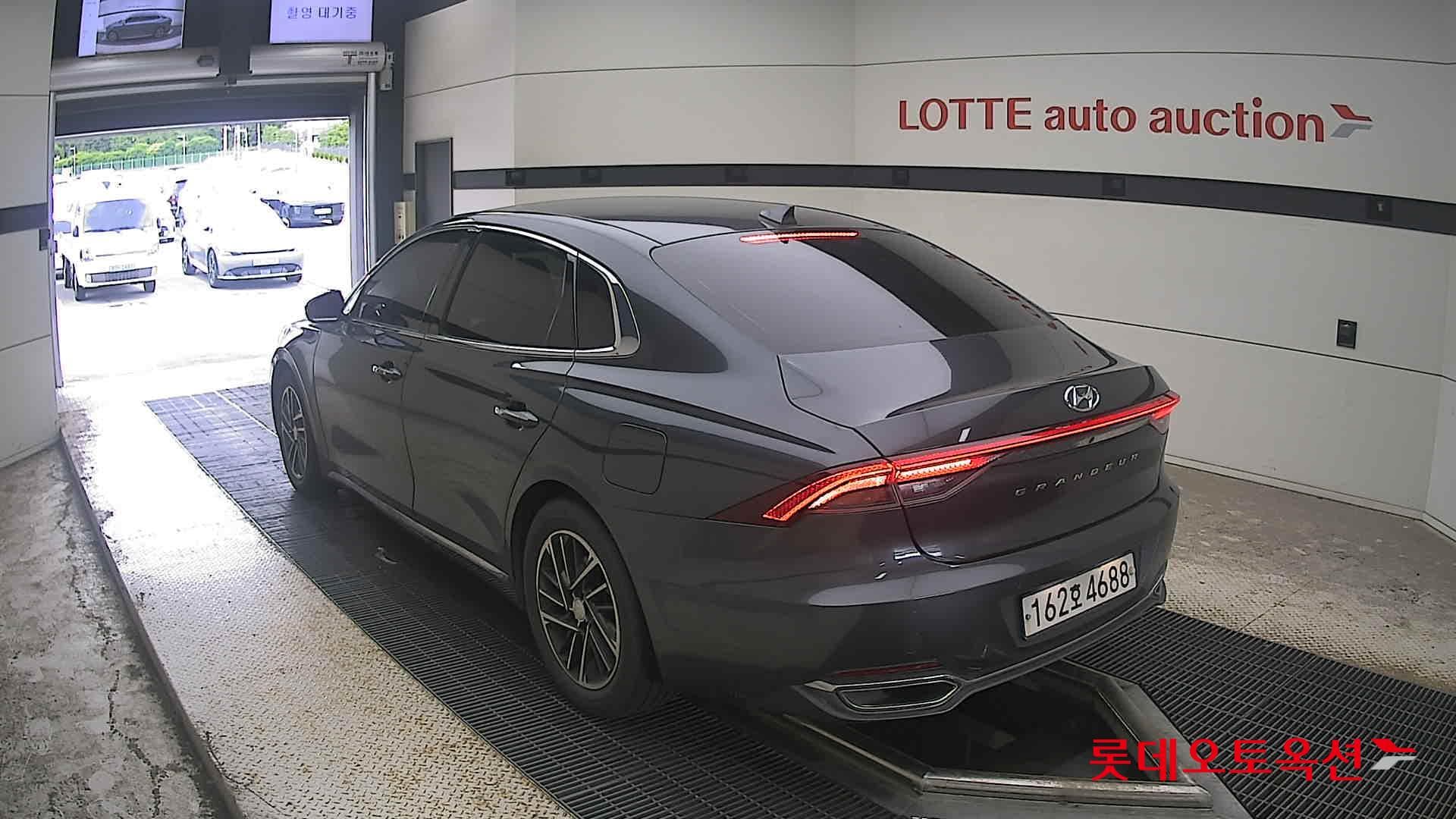 Hyundai - Grandeur | THE NEW (G) 2.5 Premium 10