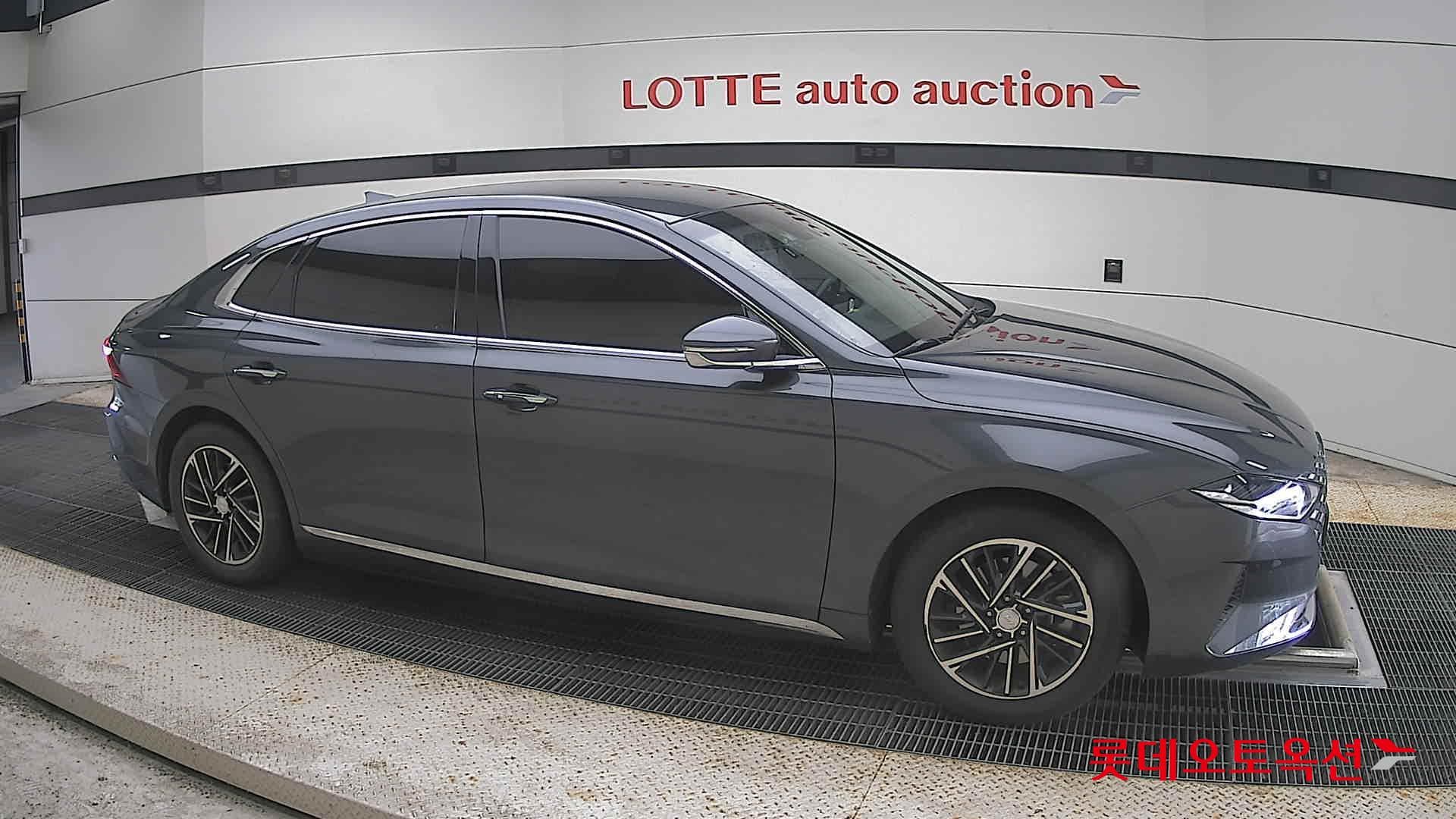 Hyundai - Grandeur | THE NEW (G) 2.5 Premium 17
