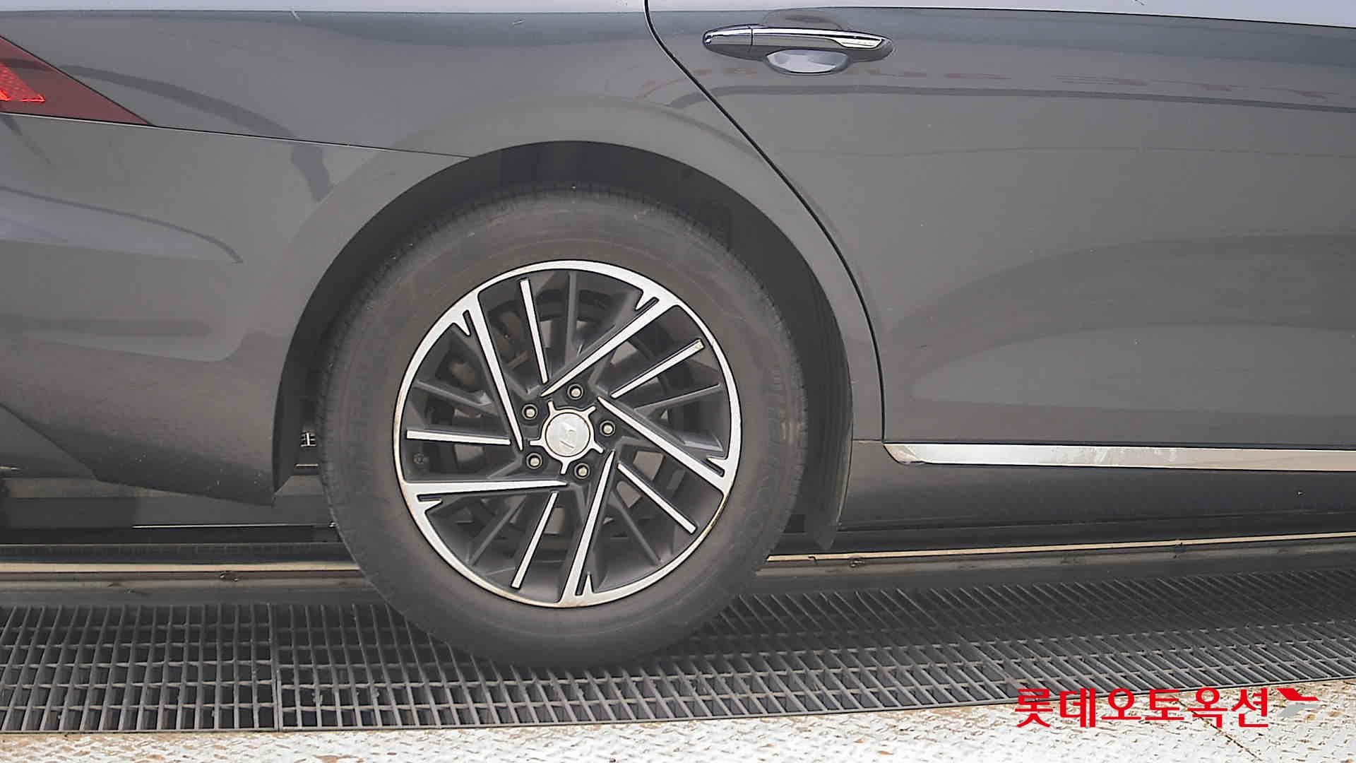 Hyundai - Grandeur | THE NEW (G) 2.5 Premium 24