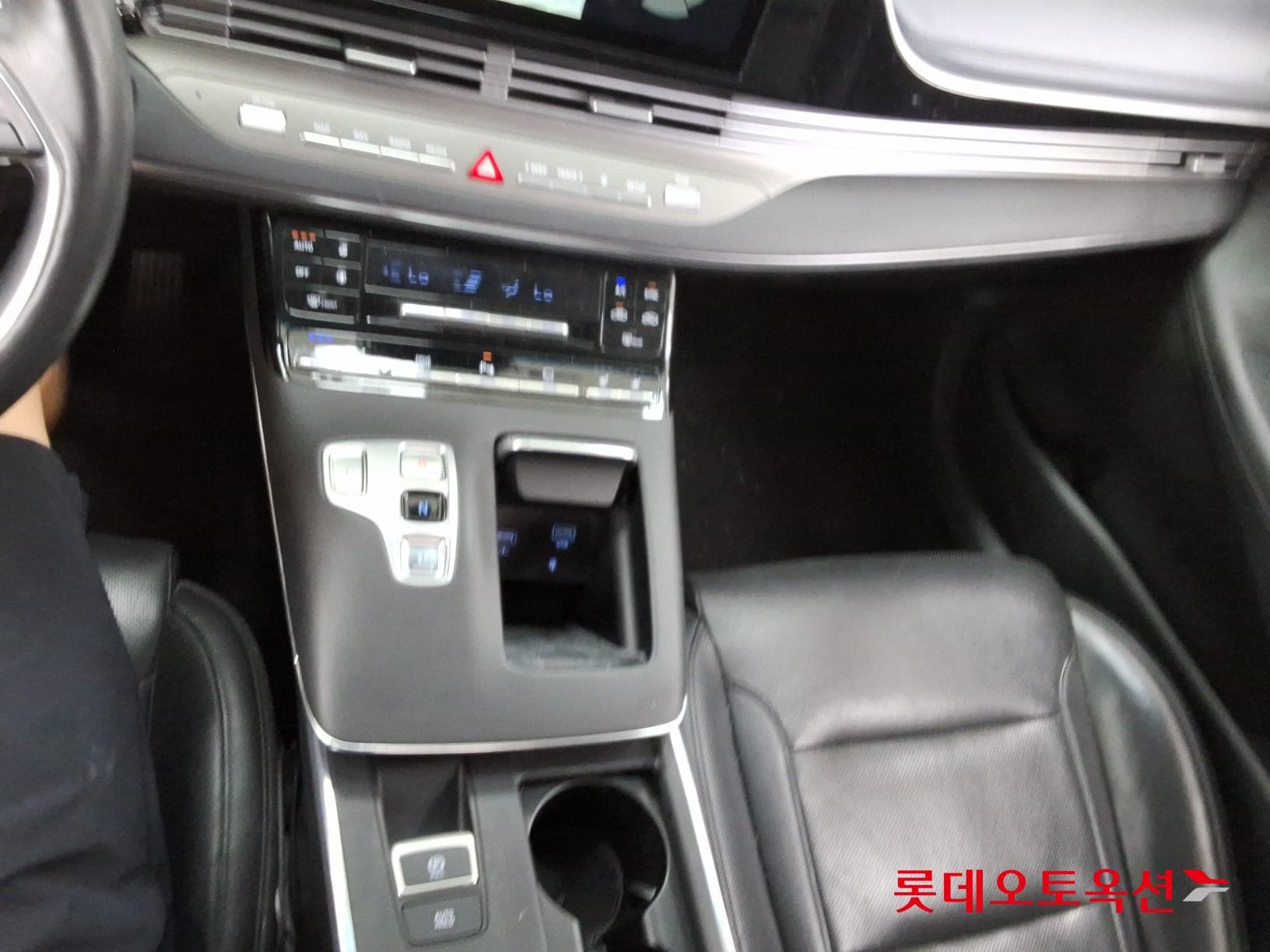 Hyundai - Grandeur | THE NEW (G) 2.5 Premium 34