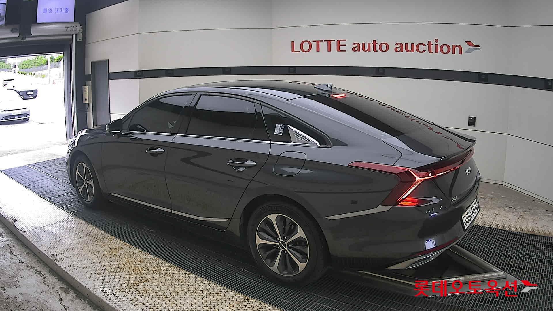 Kia - K8 | (H) 1.6 Noblesse 8
