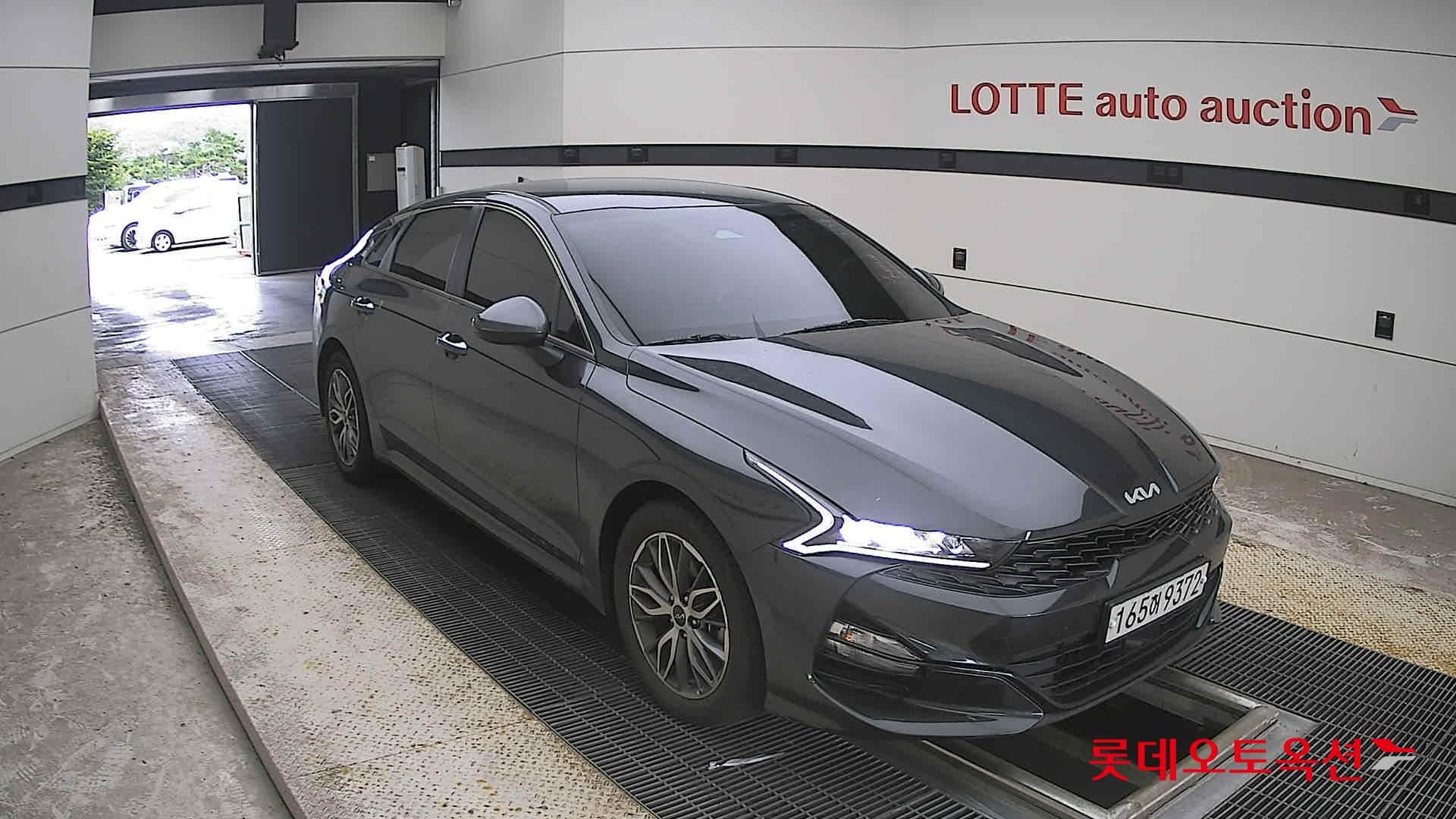 Kia - K5 | INTERACTIVE (G) 2.0 Trendy 19