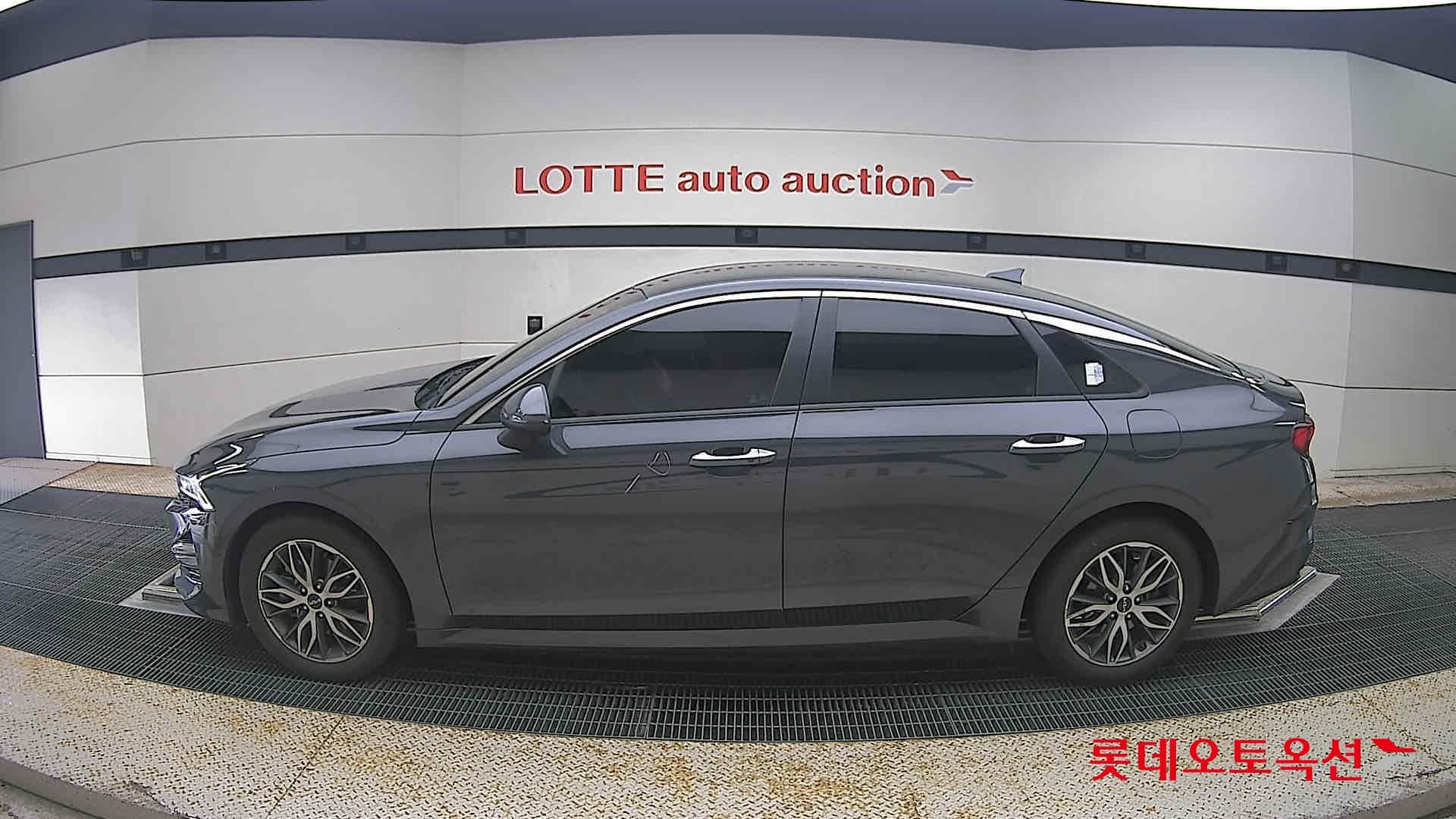 Kia - K5 | INTERACTIVE (G) 2.0 Trendy 6