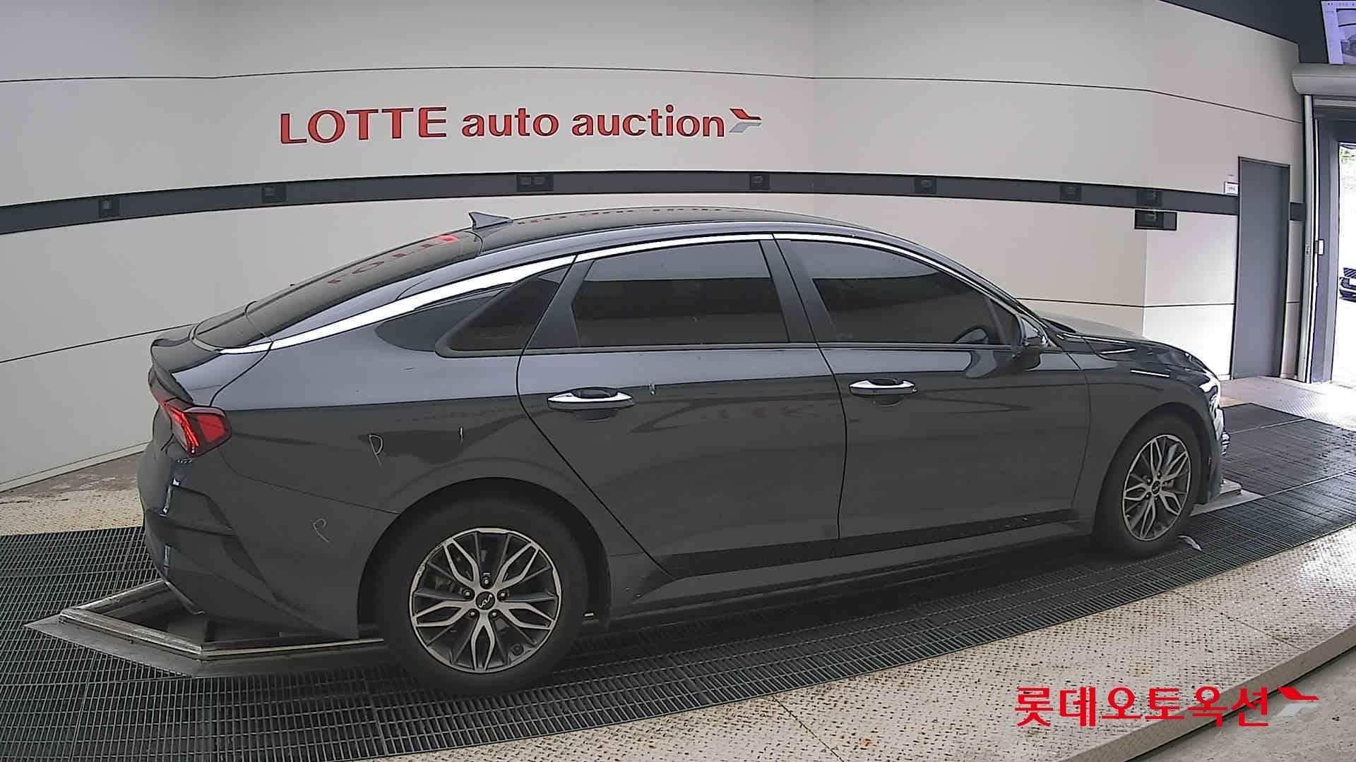 Kia - K5 | INTERACTIVE (G) 2.0 Trendy 15